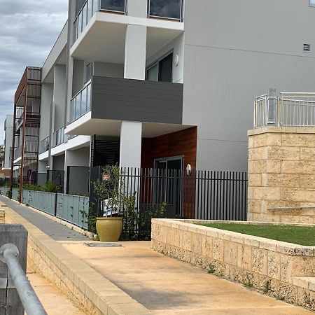 Mariner'S Cove ~ Luxe Waterfront Apartment Mindarie エクステリア 写真