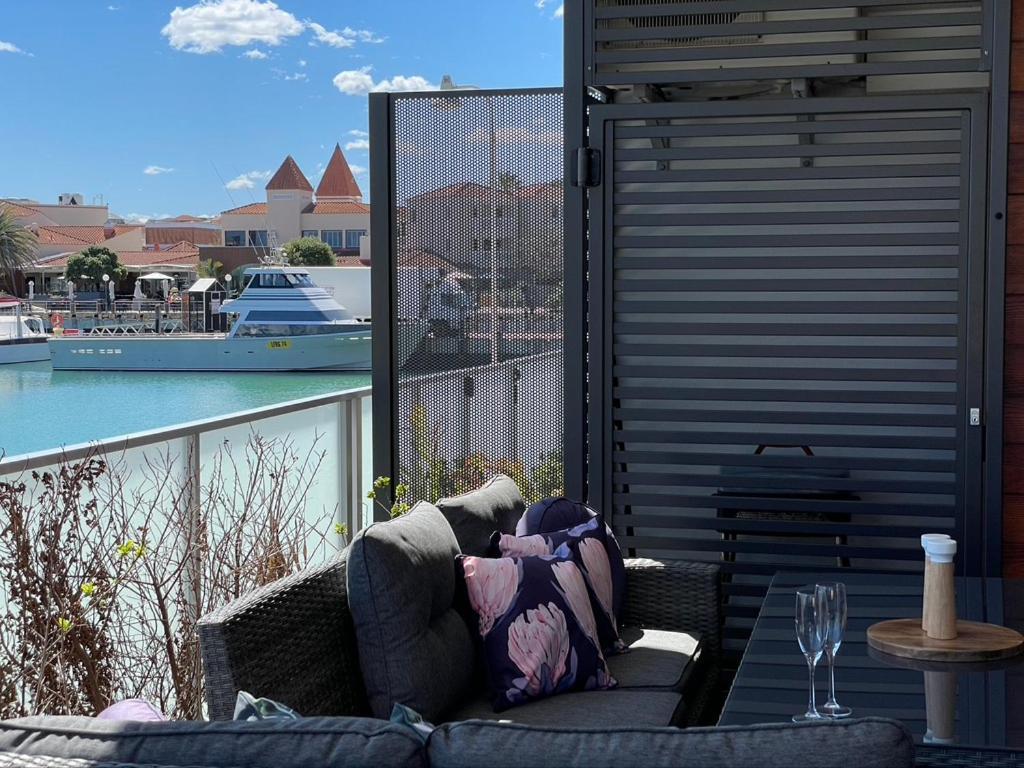 Mariner'S Cove ~ Luxe Waterfront Apartment Mindarie エクステリア 写真