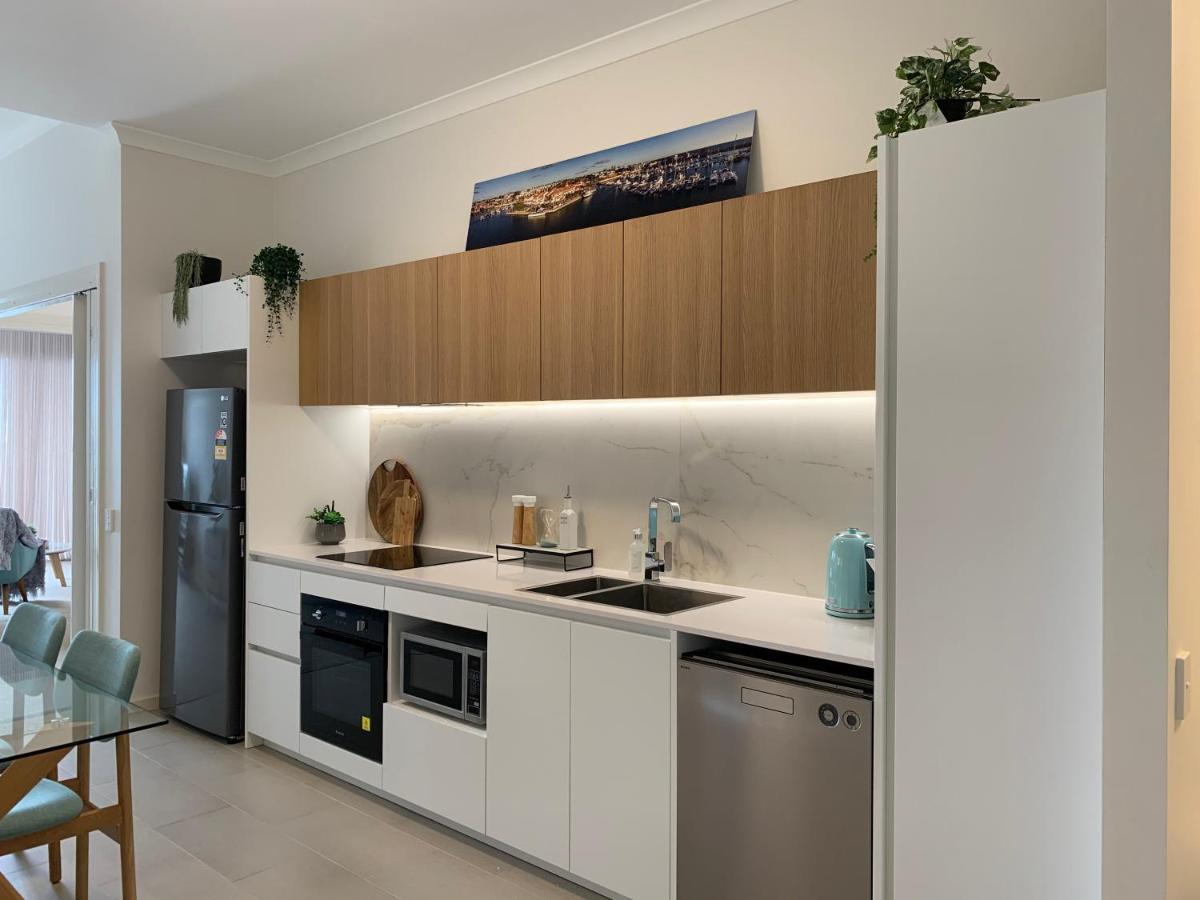 Mariner'S Cove ~ Luxe Waterfront Apartment Mindarie エクステリア 写真