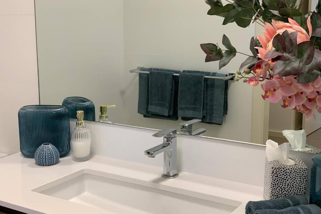 Mariner'S Cove ~ Luxe Waterfront Apartment Mindarie エクステリア 写真